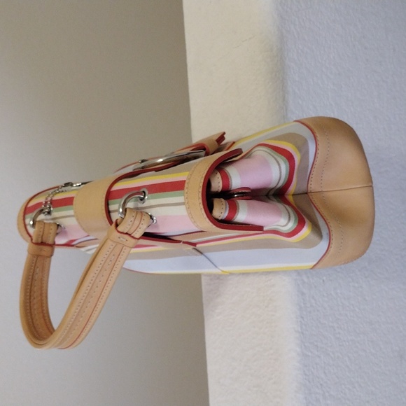 💕 COACH Stripe Buckle Handbag #4438 - Picture 6 of 15